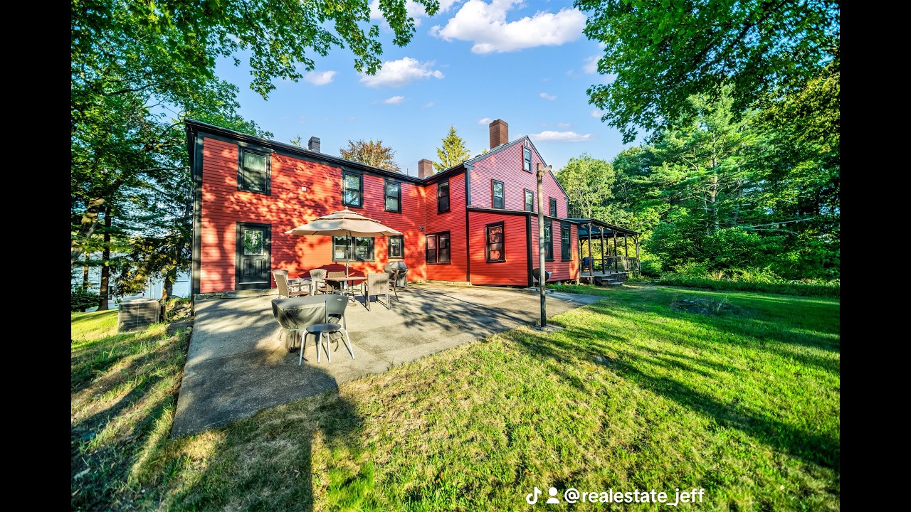 Still from the property tour of The Elms, 20 Harnden Street, Wilmington